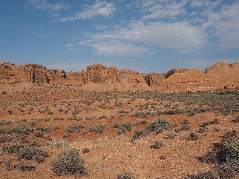 Arches National Park, Utah (UT): Arches Scenic Drive: The Great Wall