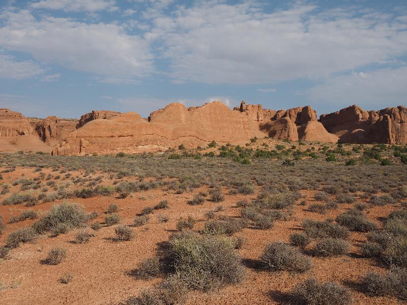 Arches National Park, Utah (UT): Arches Scenic Drive: The Great Wall