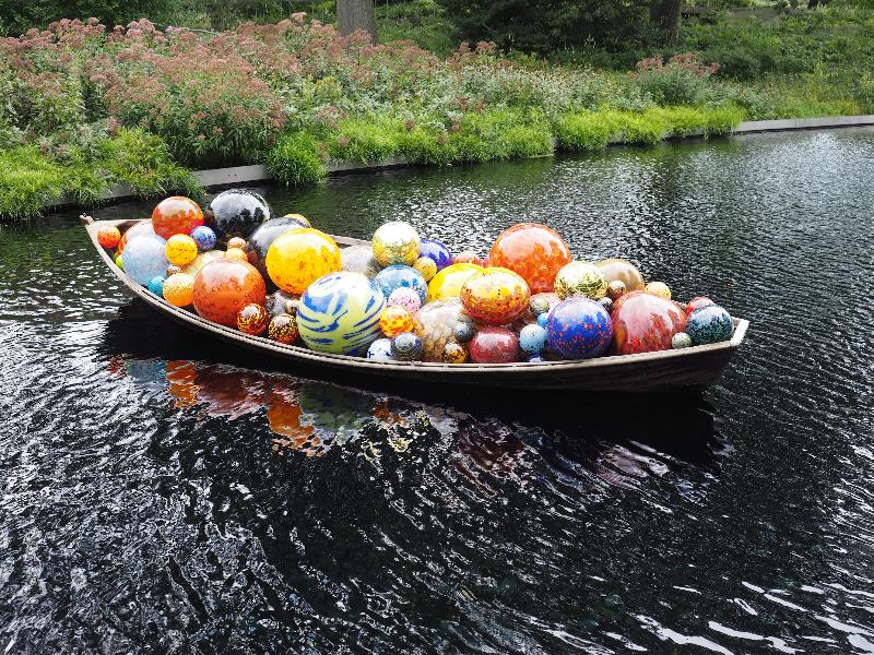 Bronx, New York (NY): New York Botanical Garden: Float Boat (2014, Dale Chihuly)