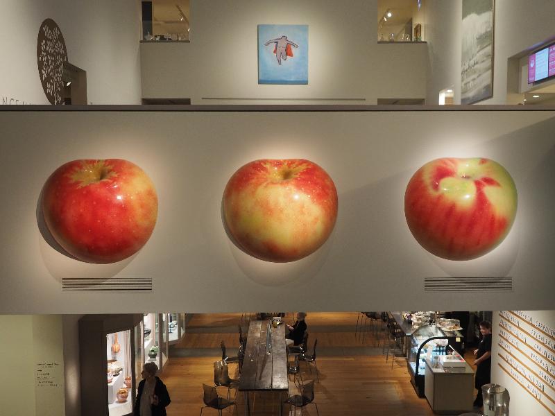 Portland, Maine (ME): Portland Museum of Art: Apples (1975, Donn Moulton)