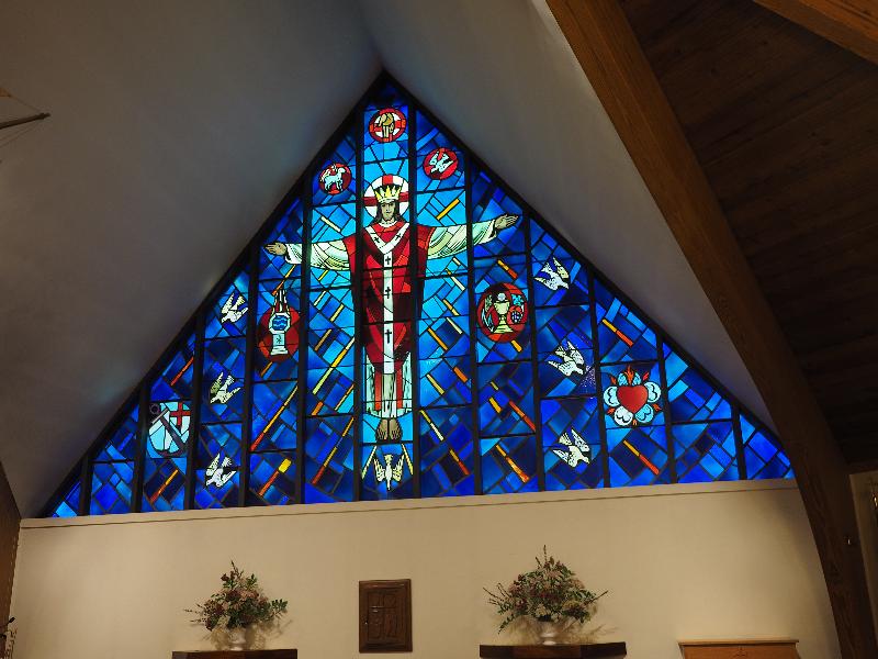 Bath, Maine (ME): Grace Episcopal Church: Christus Rex (1963, Connick Associates)