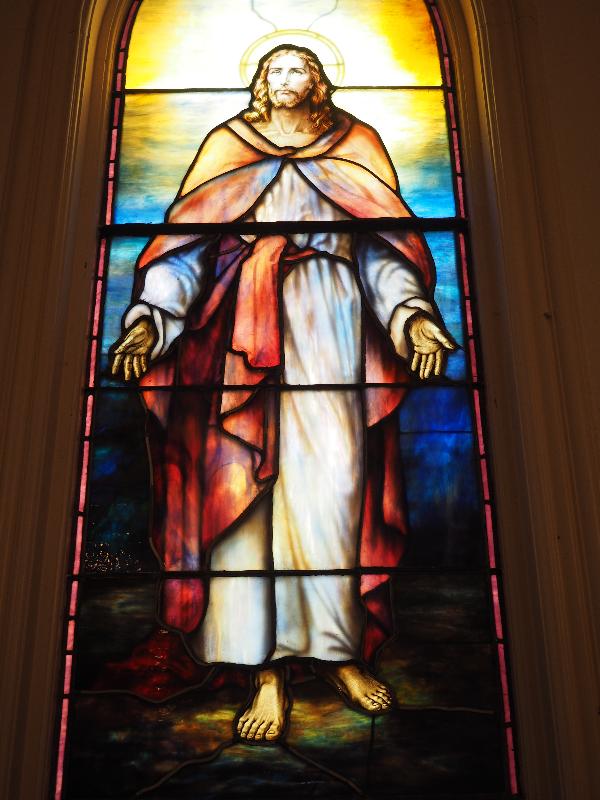 Brattleboro, Vermont (VT): First Baptist Church: Come Unto Me (Sherman Memorial Window, 1929, made by Montague Castle)