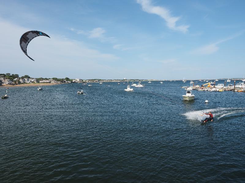 Provincetown, Massachusetts (MA): MacMillan Pier: kitesurfing