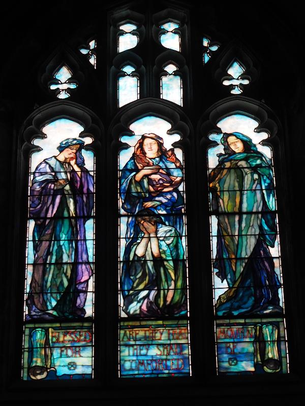 Fairhaven, Massachusetts (MA): Unitarian Memorial Church: Blessed are they that mourn (1906, Robert Reid)