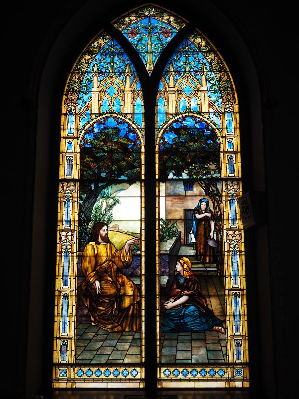 Taunton, Massachusetts (MA): First Parish Church: Staples Memorial Window, Christ in Home of Mary and Martha