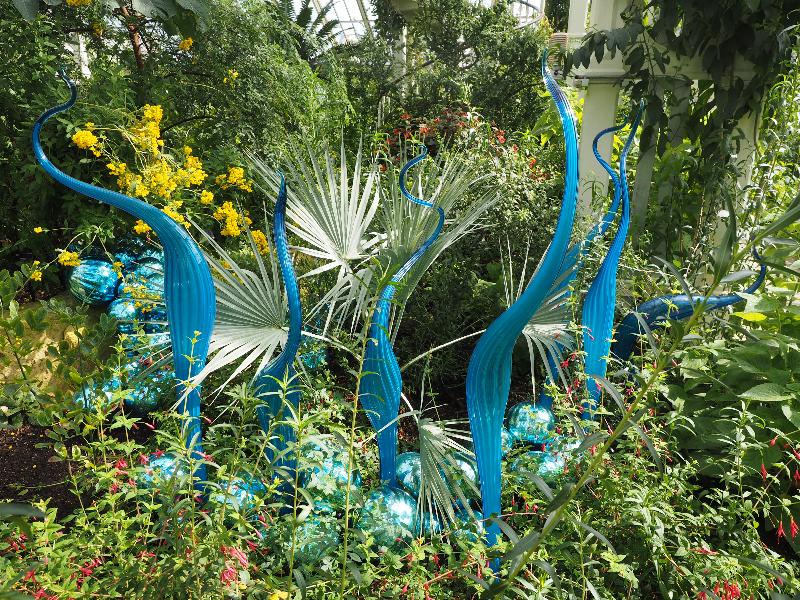 London, England: Kew Gardens: Turquoise Marlins (2015, Dale Chihuly)