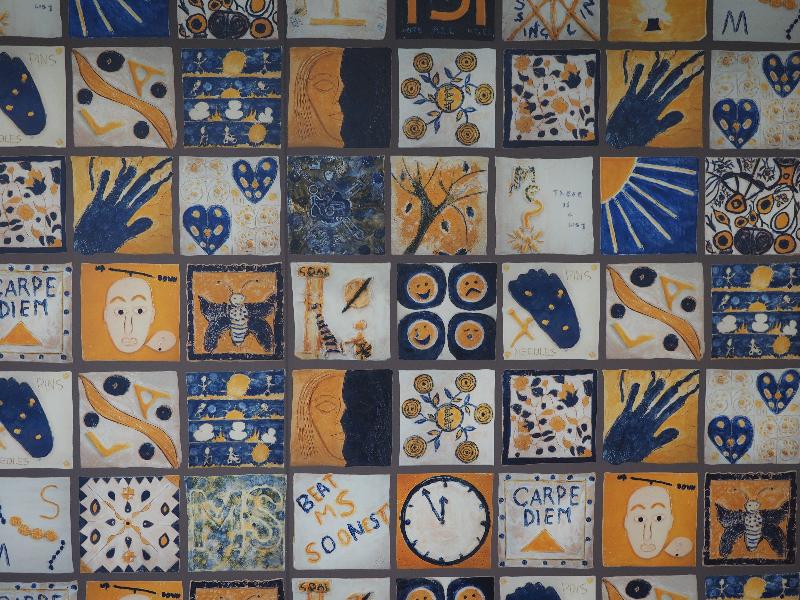 Cambridge, England: Jeffrey Cheah Biomedical Centre: tiles in cafeteria