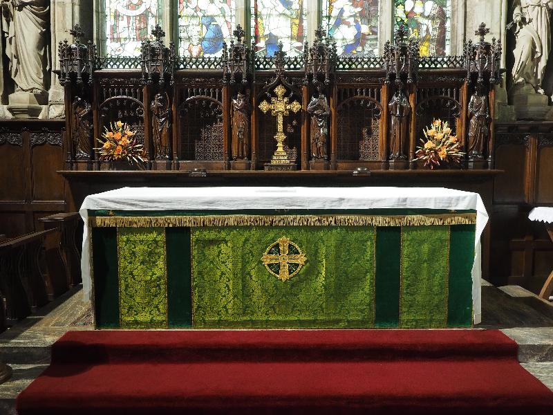 Market Bosworth, England: St Peter's Church: altar