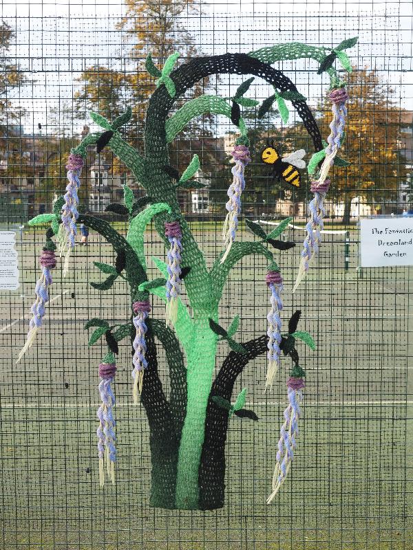 Cambridge, England: Jesus Green: The Mysteria Tree and a Happy Bee (2020, artist Hilary Butler) (The Fantastical Dreamland Garden)