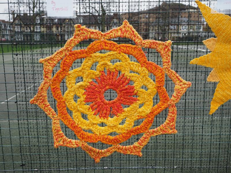 Cambridge, England: Jesus Green: yellow and orange weave (displayed Dec 2020 / Jan 2021, artist Tigerchilli)