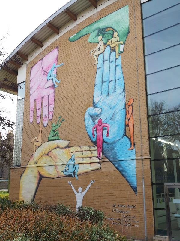 Cambridge, England: Gonville Place: The Human Touch (2021, Giacomo Run)