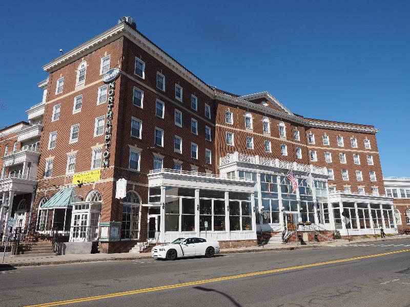 Northampton, Massachusetts (MA): King Street: Hotel Northampton (1927)