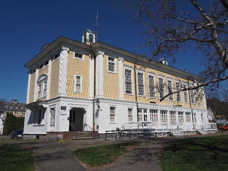 Northampton, Massachusetts (MA): Smith College: Davis Center (Mwangi Cultural Center) (1898; renovated 2004, Lukas Designs)