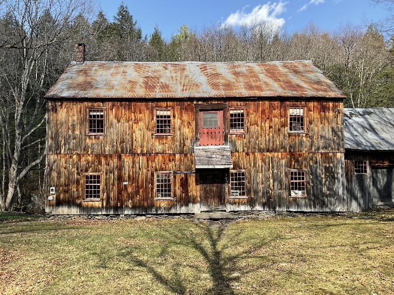 Plainfield, Massachusetts (MA): South Union Street: red house guest house (1816)