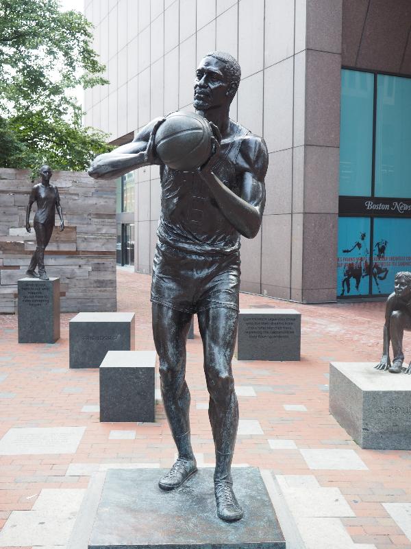 Boston, Massachusetts (MA): City Hall Plaza: Bill Russell (2013, sculptor Ann Hirsch)