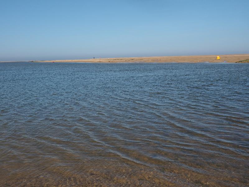 Wells-next-the-Sea, England: beach: beach across water