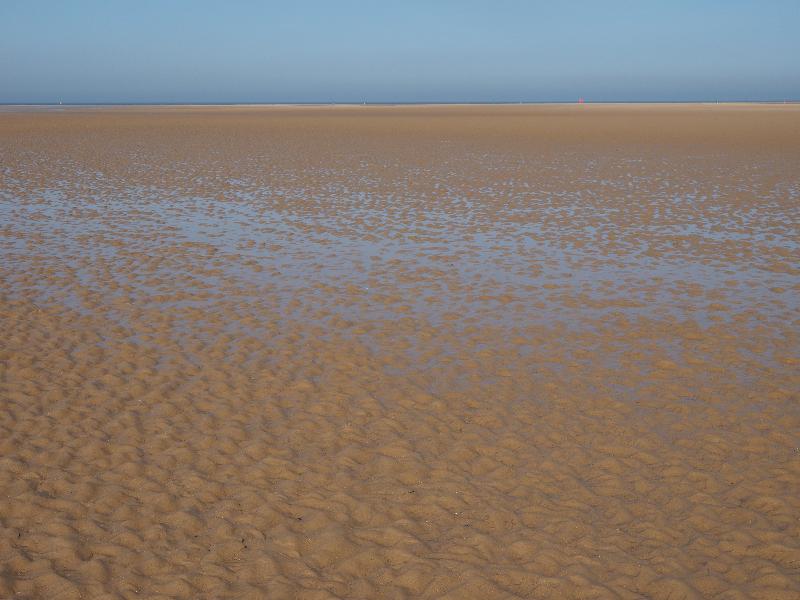 Wells-next-the-Sea, England: beach: water on beach