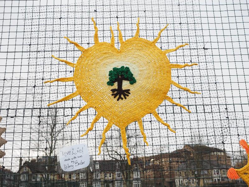 Cambridge, England: Jesus Green: Love Life! (Hilary Butler)