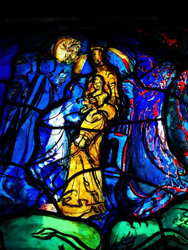 Cambridge, England: Robinson College: chapel small window detail (Adam and Eve) (c1980, designed by John Piper, made by Patrick Reyntiens)