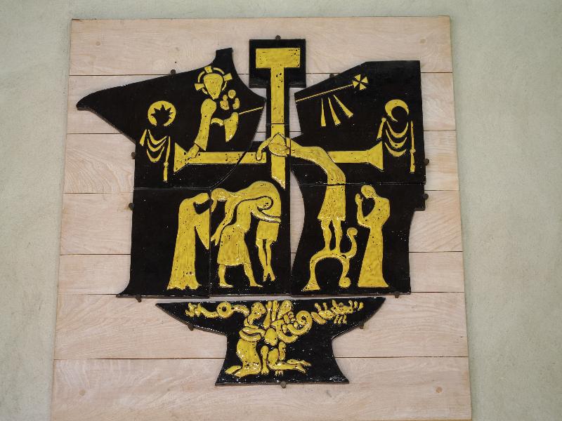 Cambridge, England: Robinson College: Descent from the Cross (John Piper)