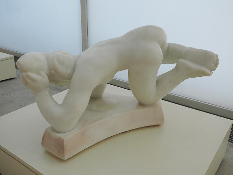London, England: Royal Academy: Carving in Paros Marble (about 1937, Maurice Lambert)