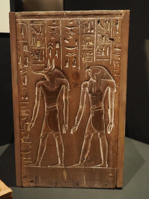 London, England: British Museum: wood box (1550-1295 BC, Egypt)
