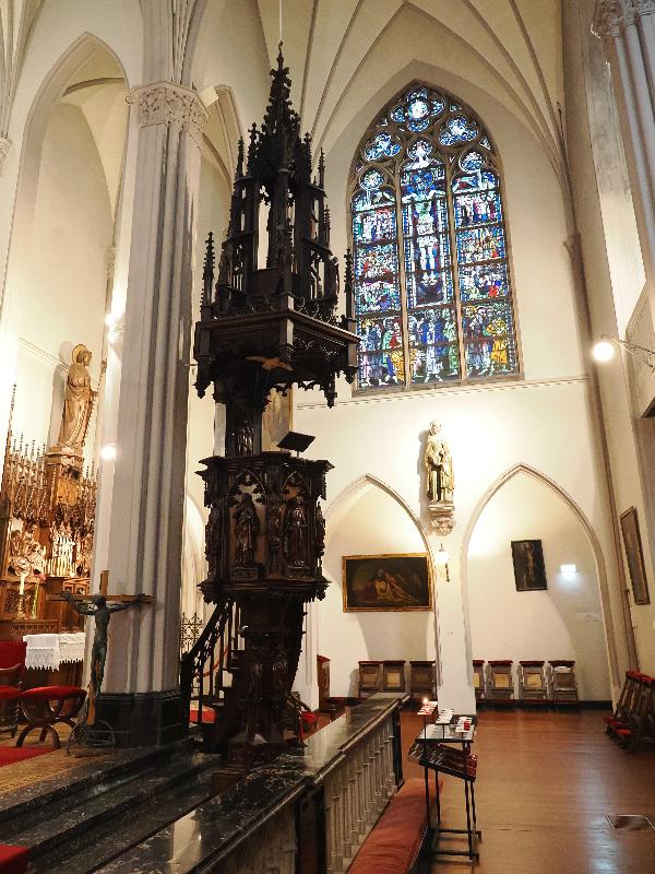 Amsterdam, Netherlands: H.H. Petrus en Pauluskerk (De Papegaai) (St Jozefkerk): pulpit