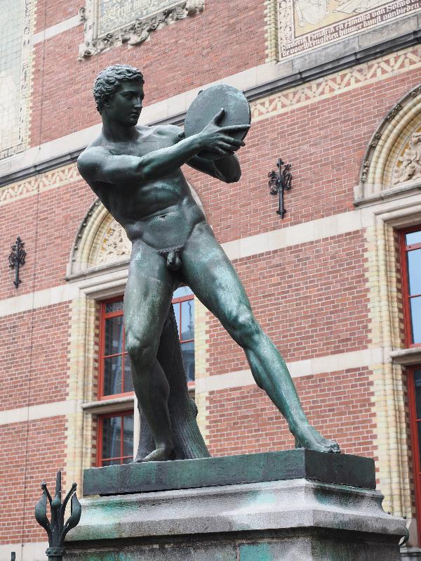 Amsterdam, Netherlands: Rijksmuseum: Discus Thrower (1900, copy of 1828 marble sculpture by Matthieu Kessels)