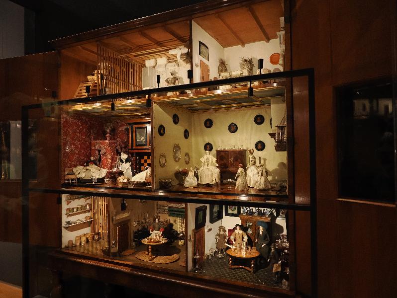 Amsterdam, Netherlands: Rijksmuseum: Dolls' house of Petronella Dunois (ca. 1676)