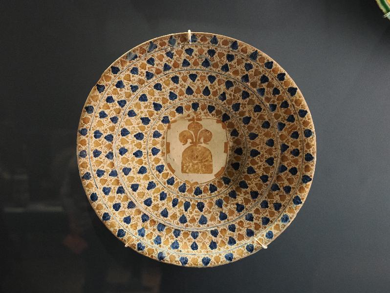 London, England: Royal Academy: Plate (ca. 1435-1474, Manises, Valencia)