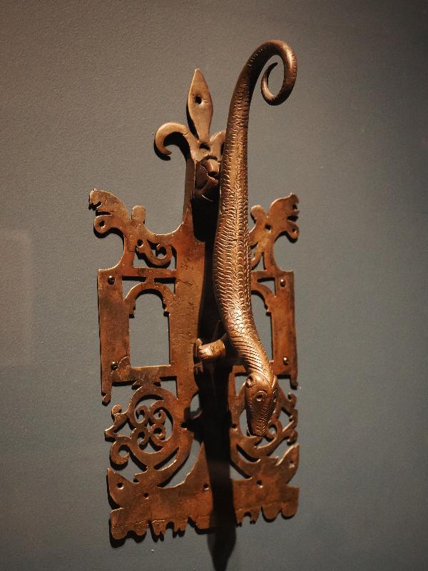 London, England: Royal Academy: Door Knocker with a Lizard (ca. 1570-1630)