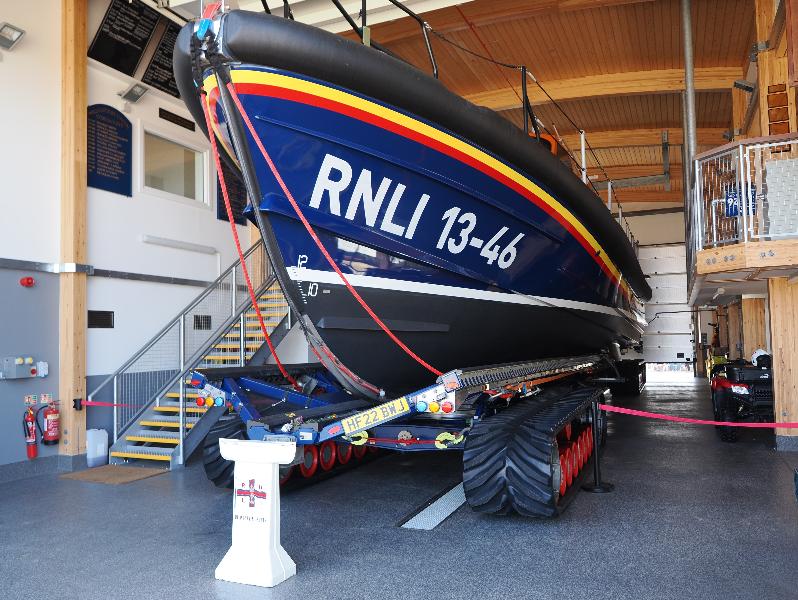 Wells-next-the-Sea, England: beach: RNLI lifeboat