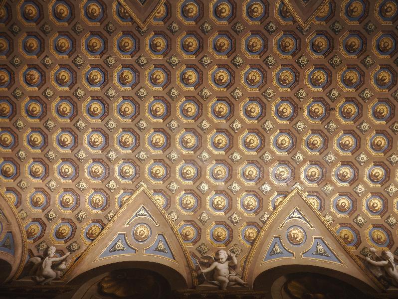 Wimpole, England: Wimpole Hall: chapel ceiling