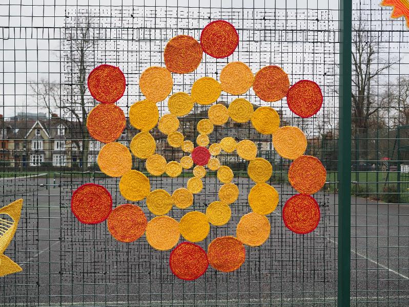 Cambridge, England: Jesus Green: yellow and orange spiral