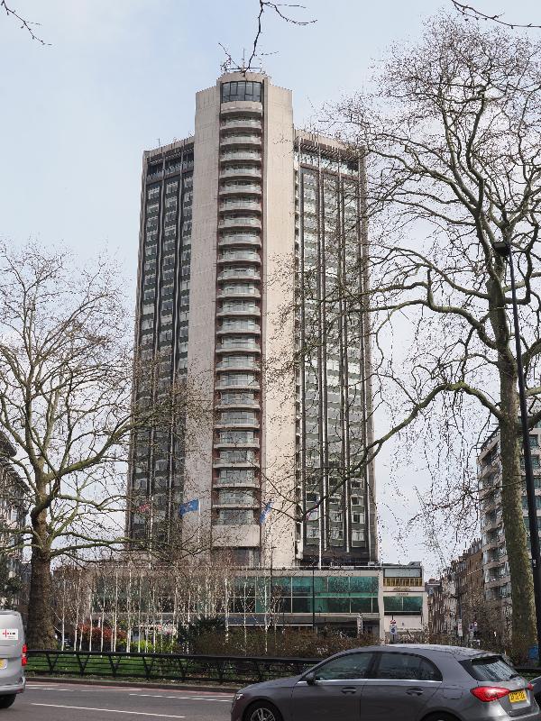 London, England: Park Lane: London Hilton on Park Lane (1963, William B. Tabler)