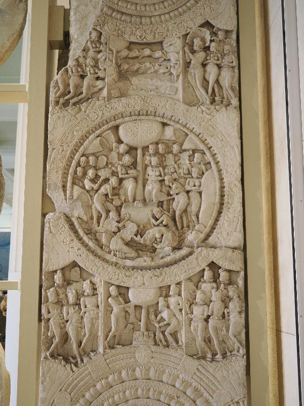 London, England: British Museum: railing pillar (AD 50-100, Amaravati Stupa, India)