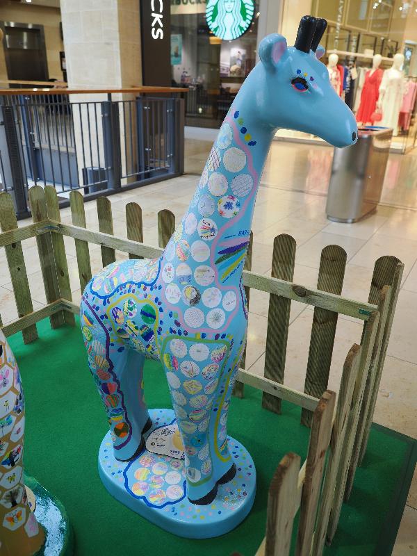 Cambridge, England: Grand Arcade: Gerald the Giraffe (Bar Hill Primary School)