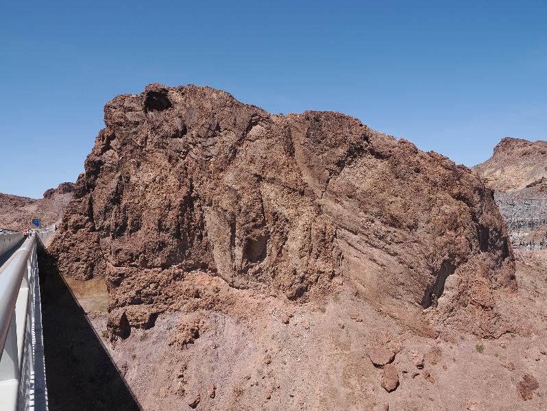 Hoover Dam, Nevada (NV) / Arizona (AZ): Mike O'Callagan - Pat Tillman Memorial Bridge path: interesting rock