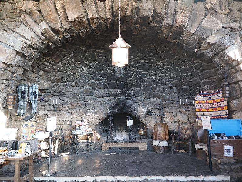 Grand Canyon Village, Arizona (AZ): Hermits Rest House: fireplace