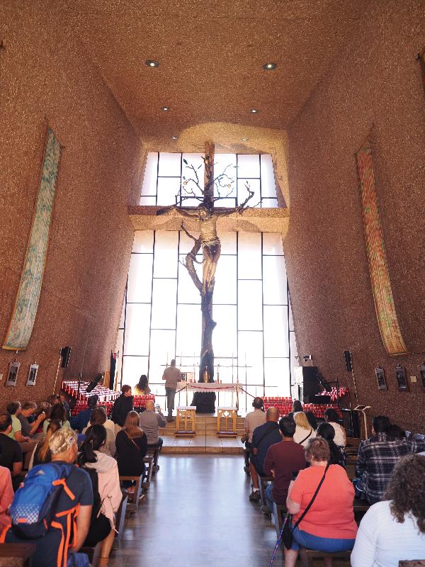 Sedona, Arizona (AZ): Chapel of the Holy Cross: view down nave (1954-1956, August K. Strotz and Richard Allen of Anshen and Allen)