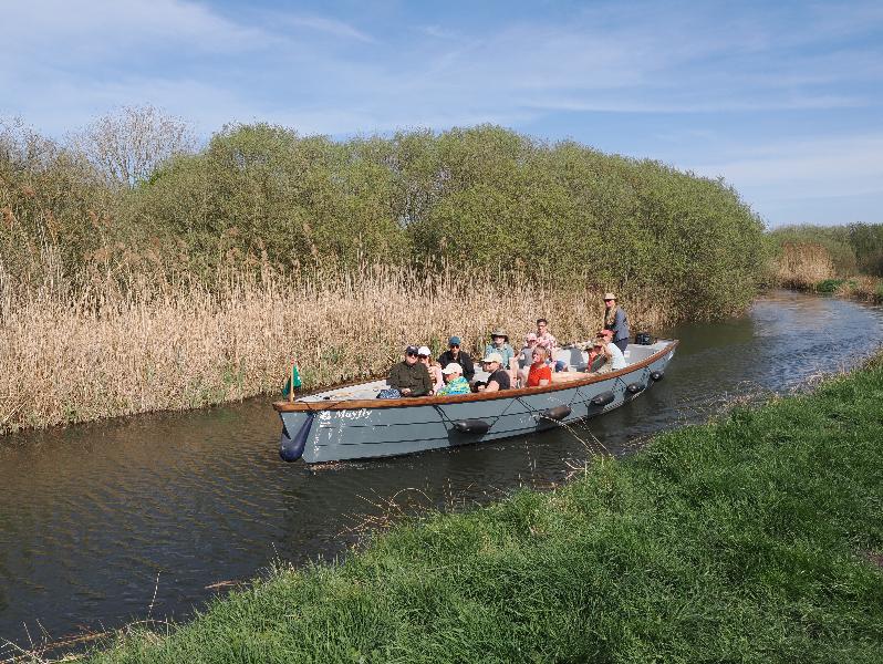 Wicken, England: Wicken Fen: tour boat