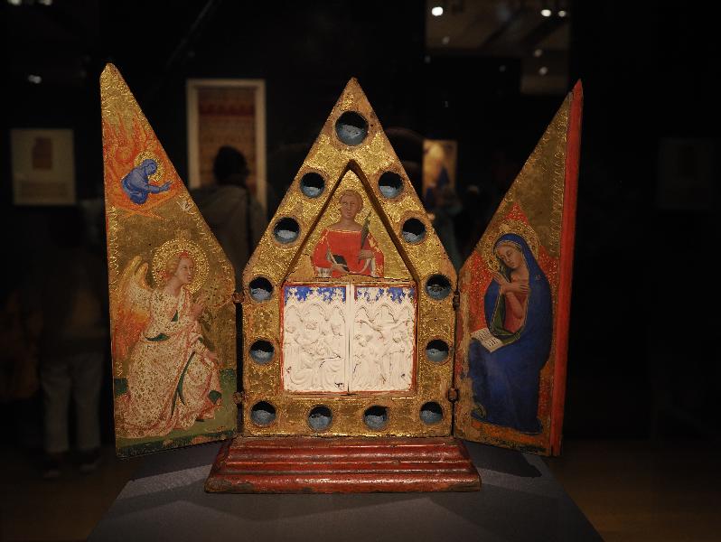 London, England: National Gallery: Reliquary triptych with the Annunciation, Saint Ansanus, The Adoration of the Magi and the Crucifixion (about 1370, Bartolo di Fredi, and ivory plaques about 1350-1370, French artists)