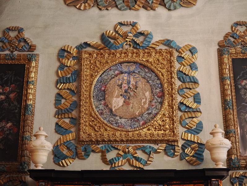 Isola Bella, Italy: Palazzo Borromeo, La Sala del Trono (The Throne Room): wall decoration