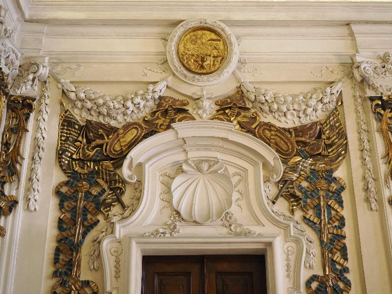 Isola Bella, Italy: Palazzo Borromeo, Sala delle Medaglie (Medal Room): wall decoration