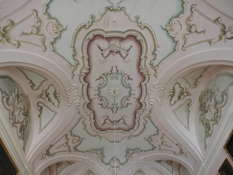 Isola Bella, Italy: Palazzo Borromeo, La Salla della Musica (The Music Room): ceiling