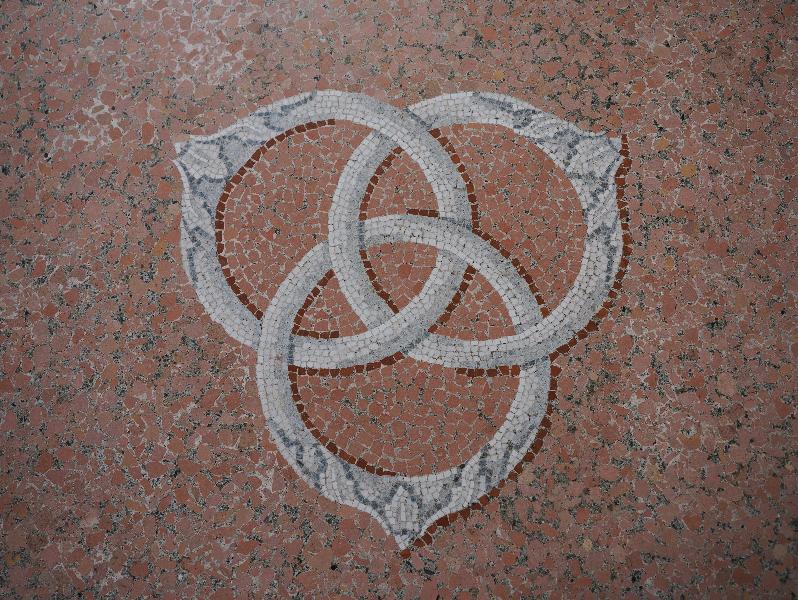 Isola Bella, Italy: Palazzo Borromeo, Sala di Napoleone (Napoleon's Room): Three Rings heraldic symbol