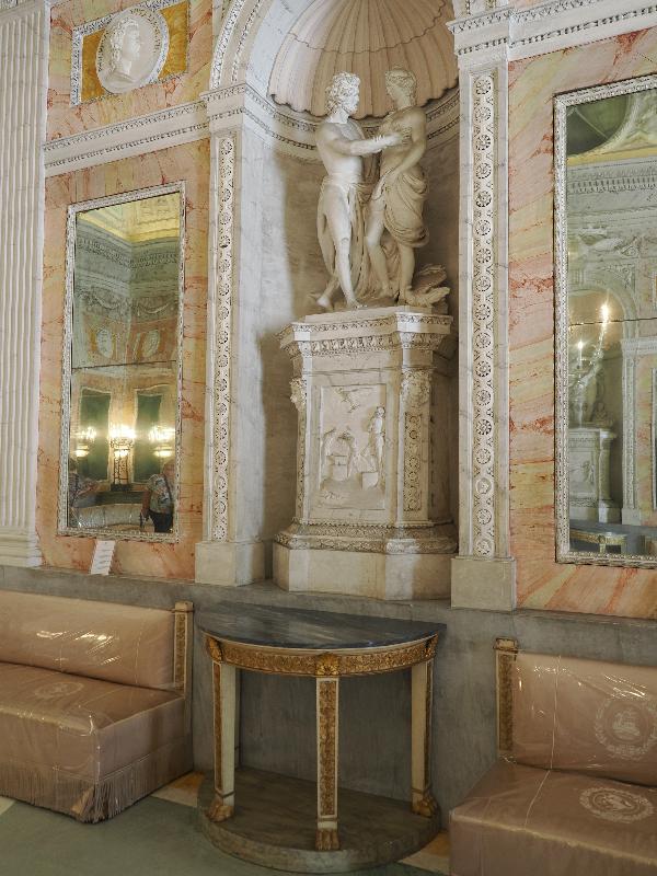 Isola Bella, Italy: Palazzo Borromeo, La Sala da Ballo (Ballroom): Vulcan and Venus (1786, Francesco Carabelli)