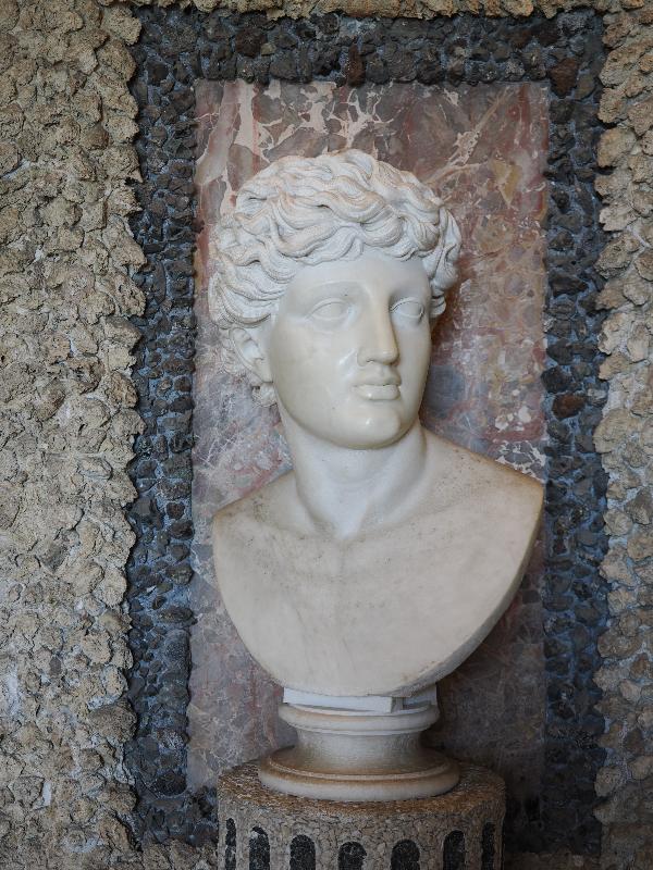 Isola Bella, Italy: Palazzo Borromeo, La Seconda Grotta (The Second Grotto): bust of Achilles or Alexander the Great (Giovanni Battista Monti)