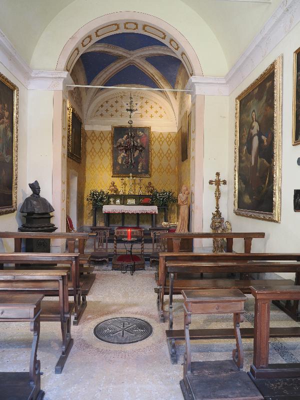 Isola Madre, Italy: Palazzo Borromeo, chapel: view