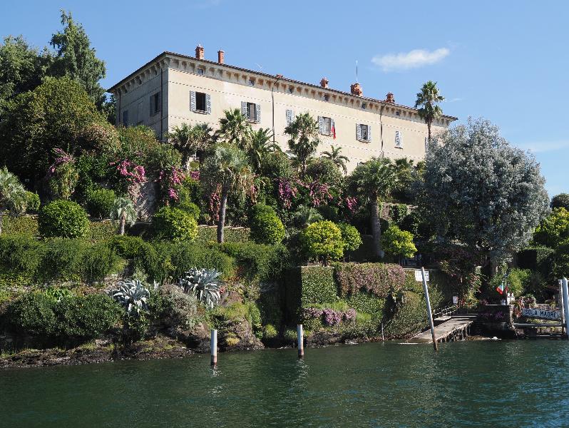Isola Madre, Italy: Palazzo Borromeo: view from ferry